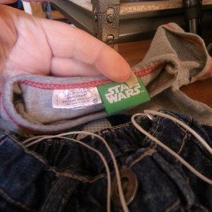 2 pieces Star Wars build a bear out fit.